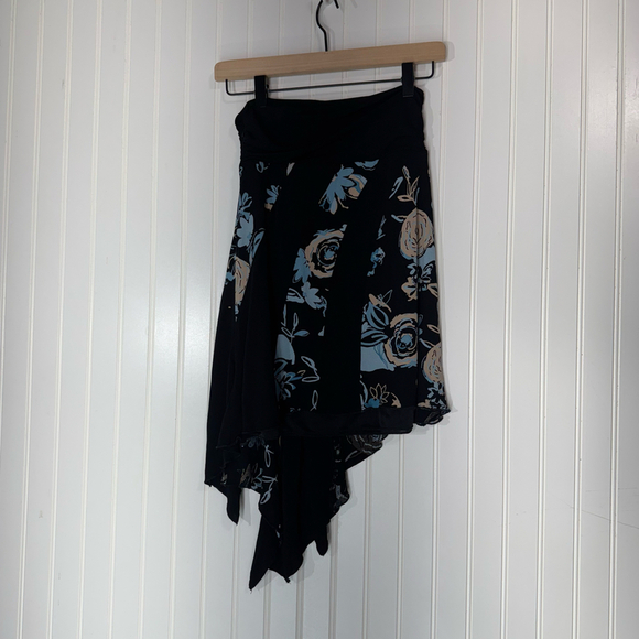 Y2K Bebe Handkerchief Hem Floral Skirt Black Bluebell Rose Print XS - Picture 3 of 8